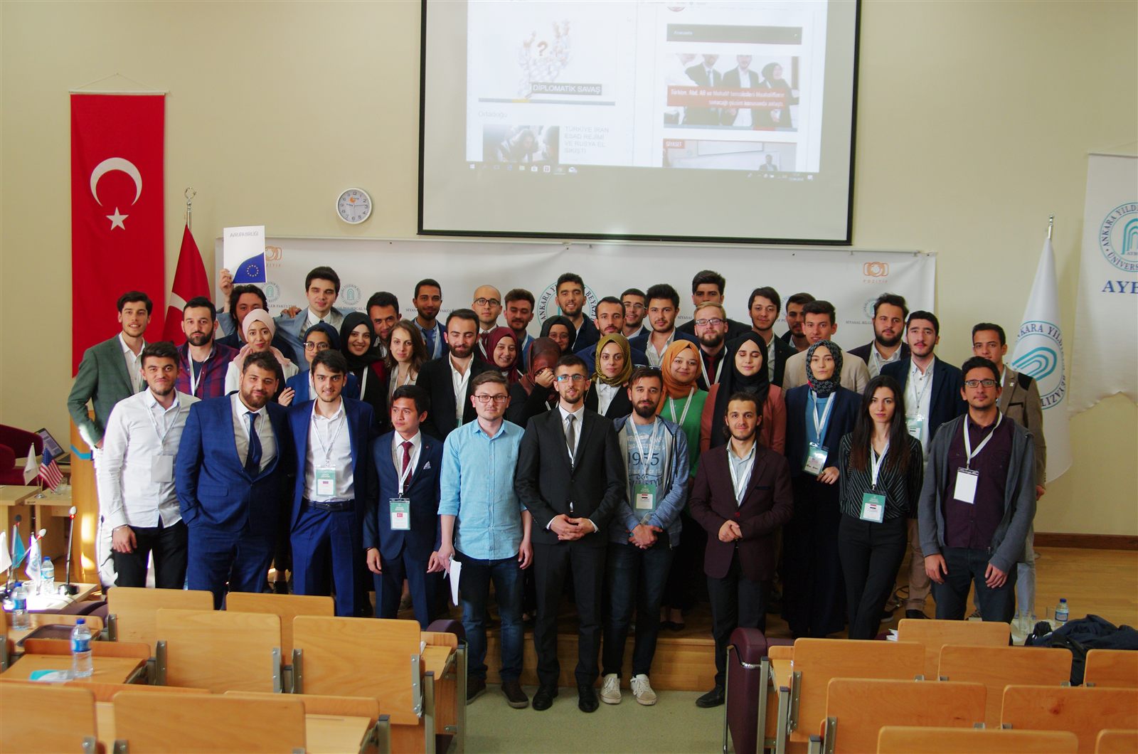 2018 ilk Diplomasi Simülasyonu aile fotoğrafı