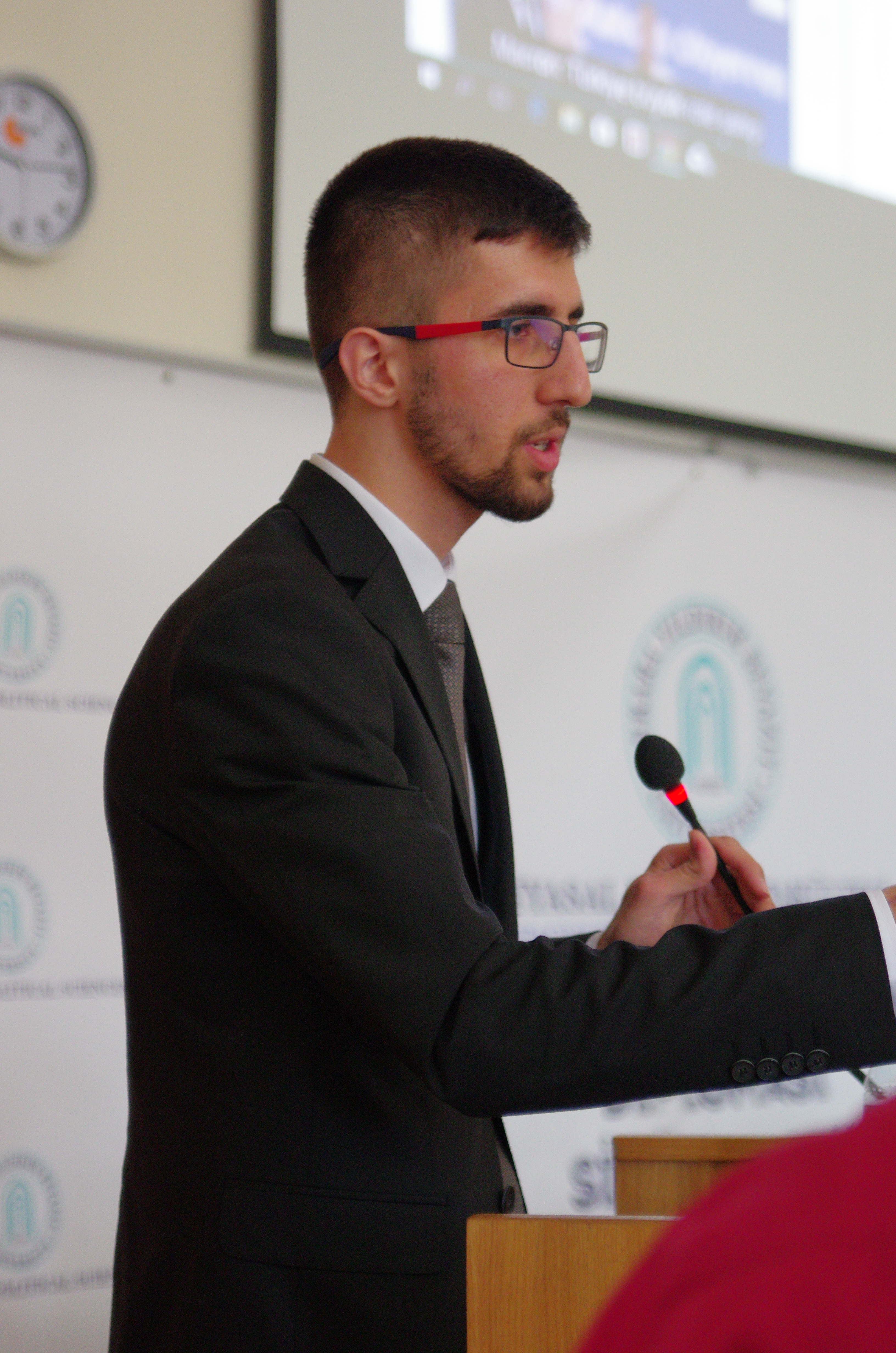 Zirve oturumundan arşiv karesi. Diplomasi Simülasyonu arşivi.