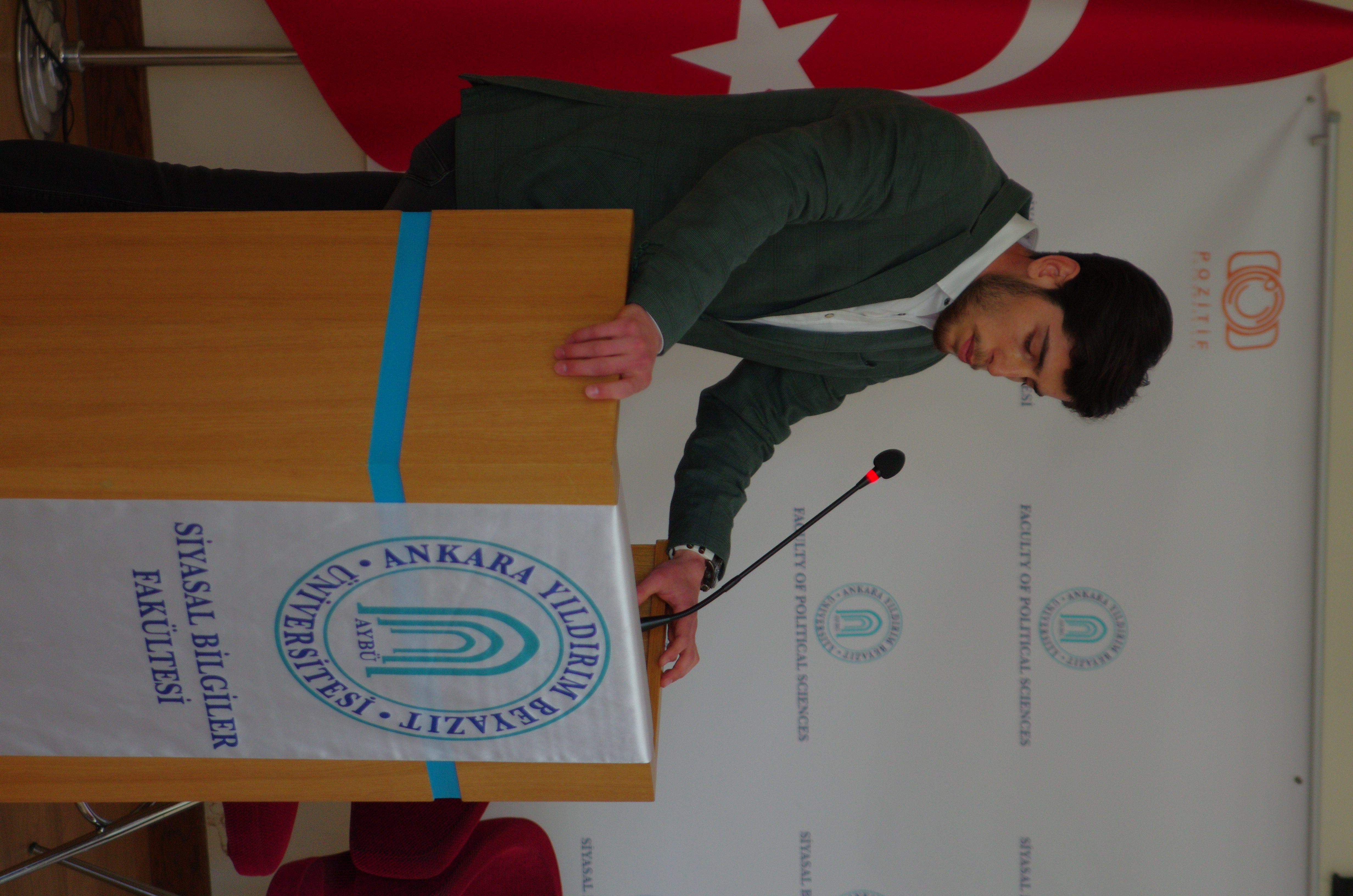 Zirve oturumundan arşiv karesi. Diplomasi Simülasyonu arşivi.