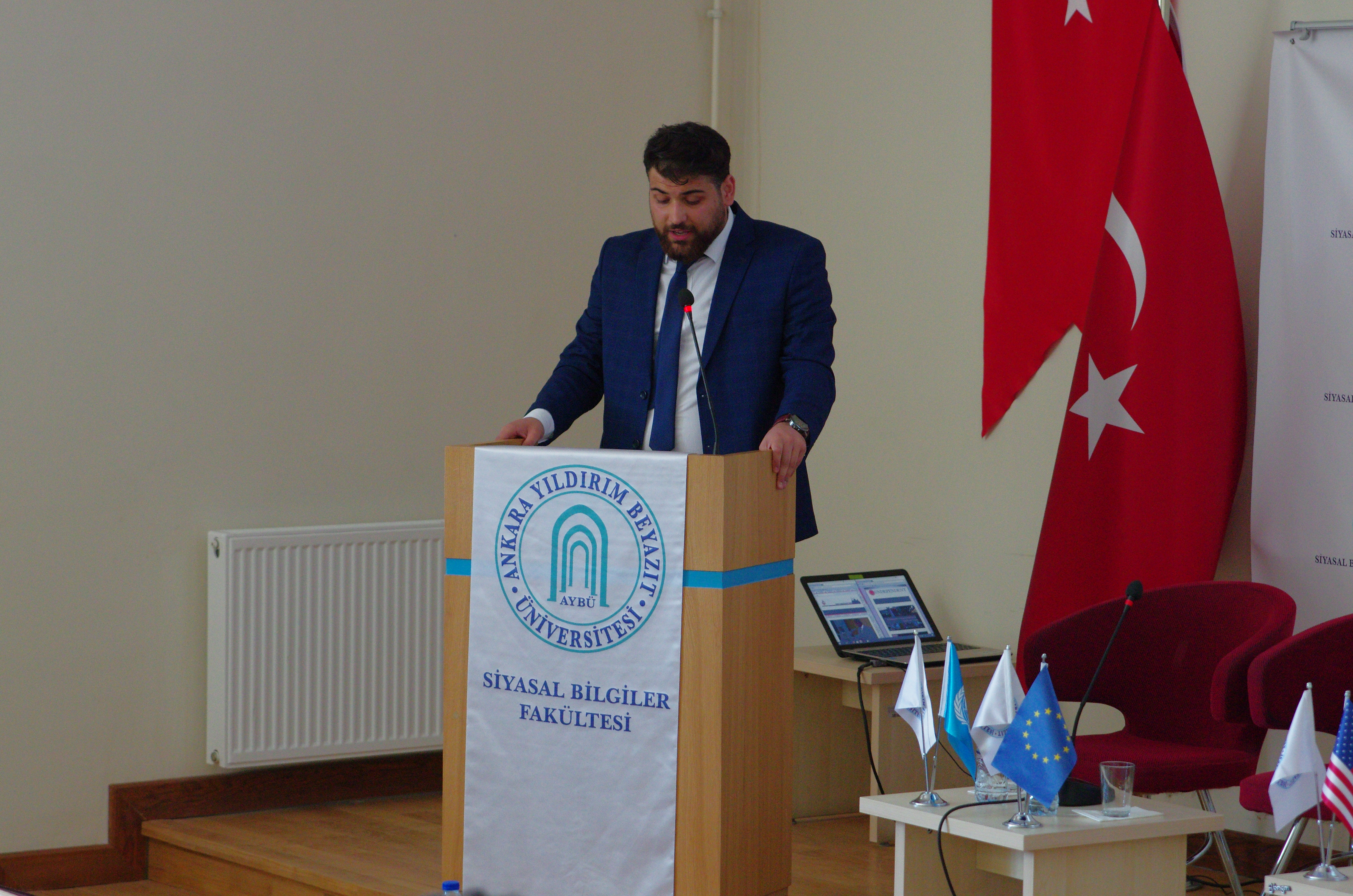 Zirve oturumundan arşiv karesi. Diplomasi Simülasyonu arşivi.